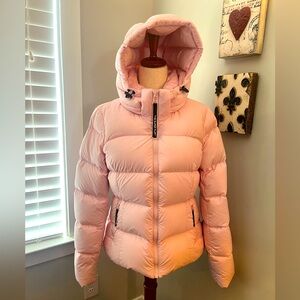 Aritzia’s“The Super Puff” The SuperSnug Puff”!